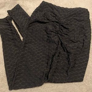 NWOT Scrunch Butt TikTok Leggings